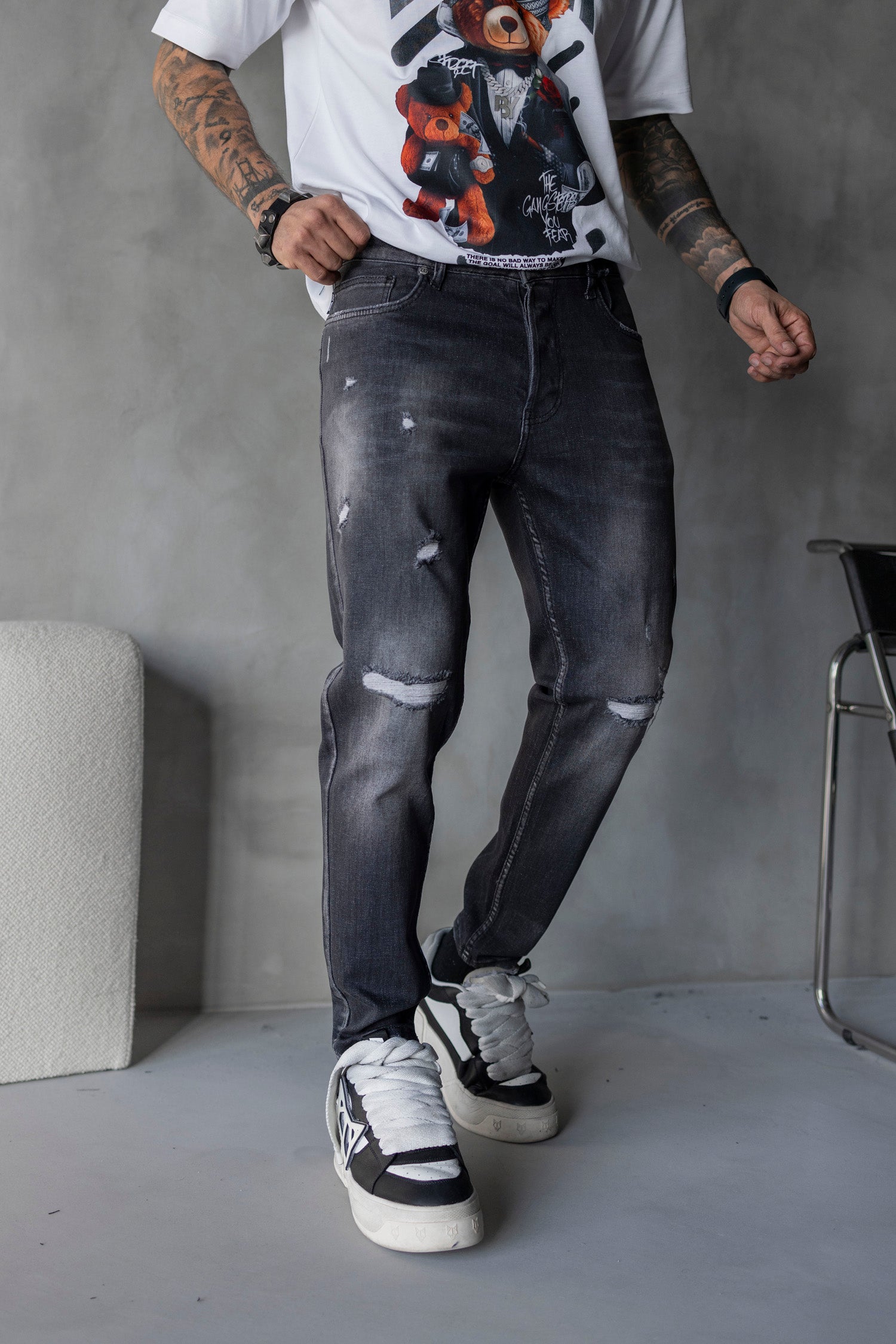 Blugi slim fit cu rupturi (cod 6721)